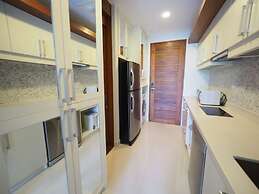 Q Conzept Condominium