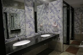 Sleep Walker Poshtel - Hostel