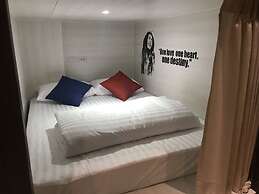 Sleep Walker Poshtel - Hostel