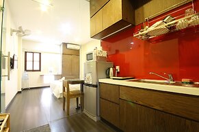 Smiley Apartment 13 - Adults Only