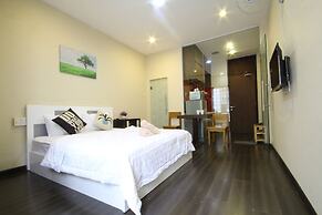 Smiley Apartment 13 - Adults Only