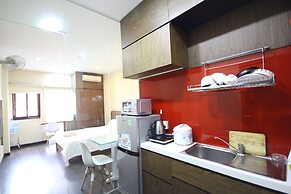 Smiley Apartment 13 - Adults Only