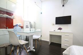 Smiley Apartment 13 - Adults Only