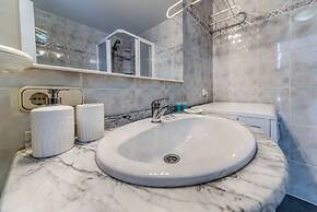 Holidays2Benal Beach