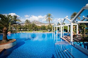 Holidays2Benal Beach