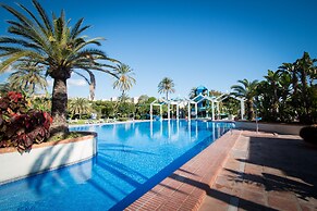 Holidays2Benal Beach