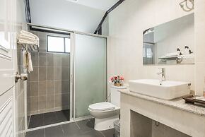 Gassan Khuntan Golf and Resort