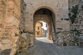 Bright Apartments Moniga - Castle Bells