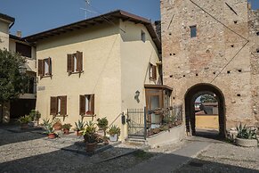 Bright Apartments Moniga - Castle Bells