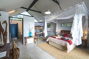 Caprivi Mutoya Lodge & Campsite