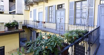 JOIVY Blooming House