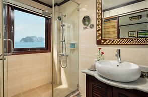 Swan Cruises Halong