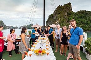 Swan Cruises Halong