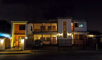 Lake Bosumtwi Hotel & Apartments