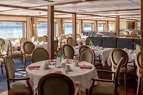 Select MS Serenity - Neuss