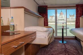 Select MS Serenity - Neuss