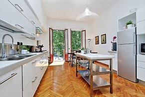 JOIVY The Park Lounge