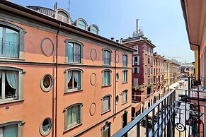 JOIVY Austere Elegance