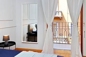 JOIVY Austere Elegance