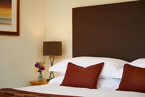 Macdonald Elmers Court Resort