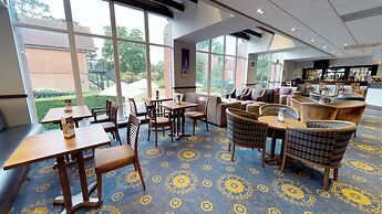 Macdonald Elmers Court Resort