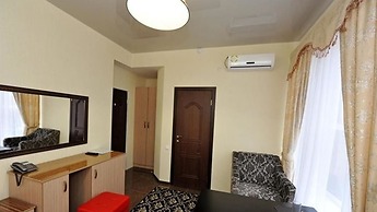 Nairi Hotel