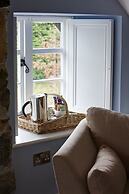 The Cross Foxes- Bar Grill and Rooms