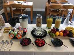 The Cross Foxes- Bar Grill and Rooms