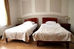 Hotel Nest