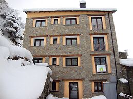 Apartamentos Arinsal 3000