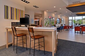 Holiday Inn Express & Suites West Melbourne by IHG