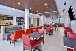 Holiday Inn Express Auburn Hills South by IHG