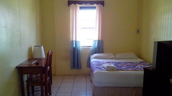 Don Santiago Guesthouse Downtown