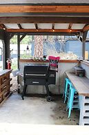 LOGE Leavenworth Riverside