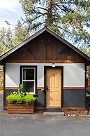 LOGE Leavenworth Riverside