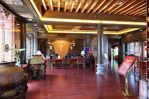 Lijiang Golden Path Hospitality