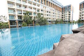 Laguna Beach Resort 2 by PSR ASIA