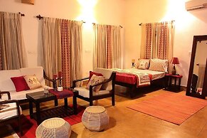 5am Somewhere - Villa Pinhero