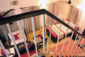 5am Somewhere - Villa Pinhero