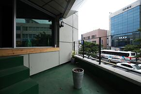 Miso Guesthouse - Hostel