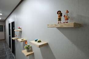 Miso Guesthouse - Hostel