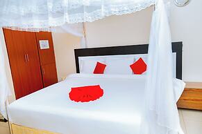 Five to Five Hotel