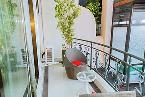 Five to Five Hotel