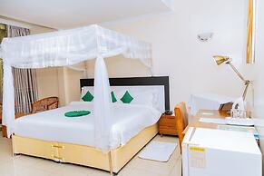 Five to Five Hotel