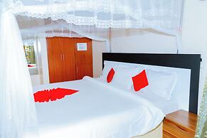 Five to Five Hotel