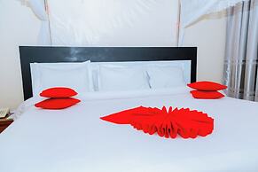 Five to Five Hotel