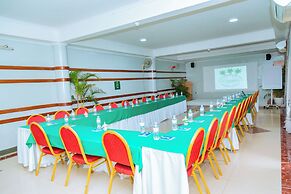 Five to Five Hotel