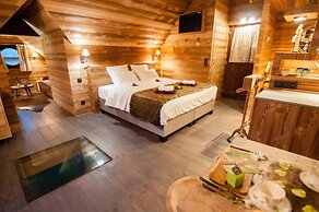 AquaLodge