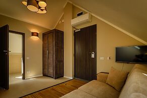 Delta Boutique & Carmen Silva Resort