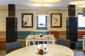 Delta Boutique & Carmen Silva Resort